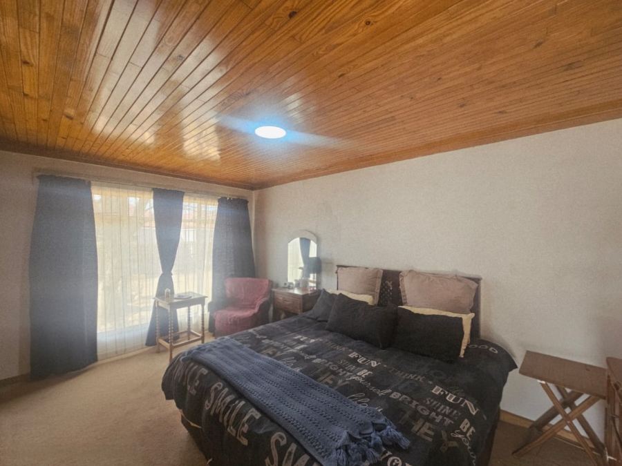 4 Bedroom Property for Sale in Ladybrand Free State